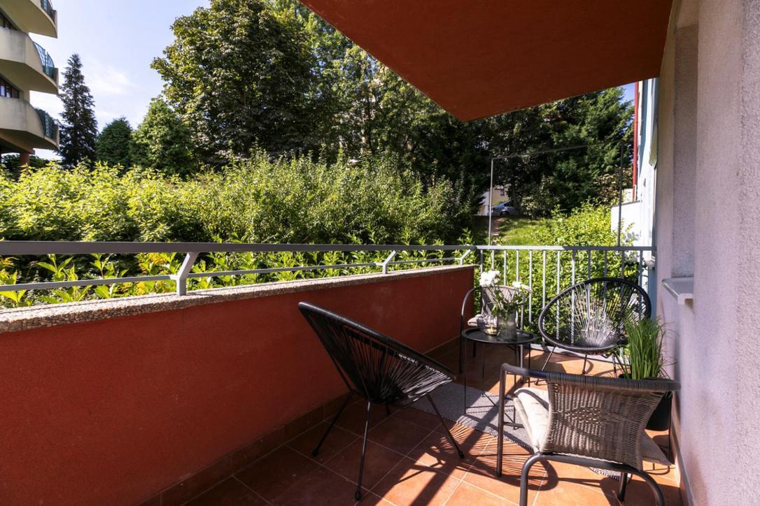 Alure Residences 2 & 24H Self Check-In, Parking In The Garage In The Apartment Building Included, New Building, Terrace, Green Location With A Forest Park With A Lake, Children'S Playground Banska Bystrica Bagian luar foto