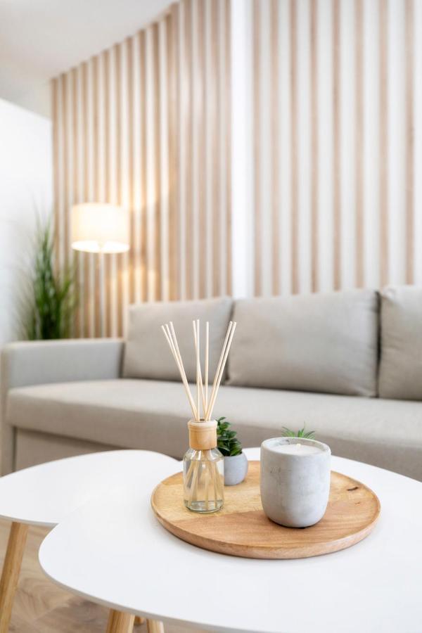 Alure Residences 2 & 24H Self Check-In, Parking In The Garage In The Apartment Building Included, New Building, Terrace, Green Location With A Forest Park With A Lake, Children'S Playground Banska Bystrica Bagian luar foto